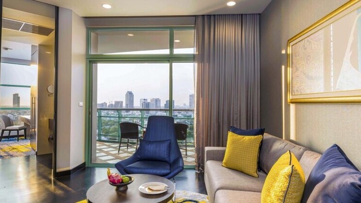 One Bedroom Skyline Suite- Club Access